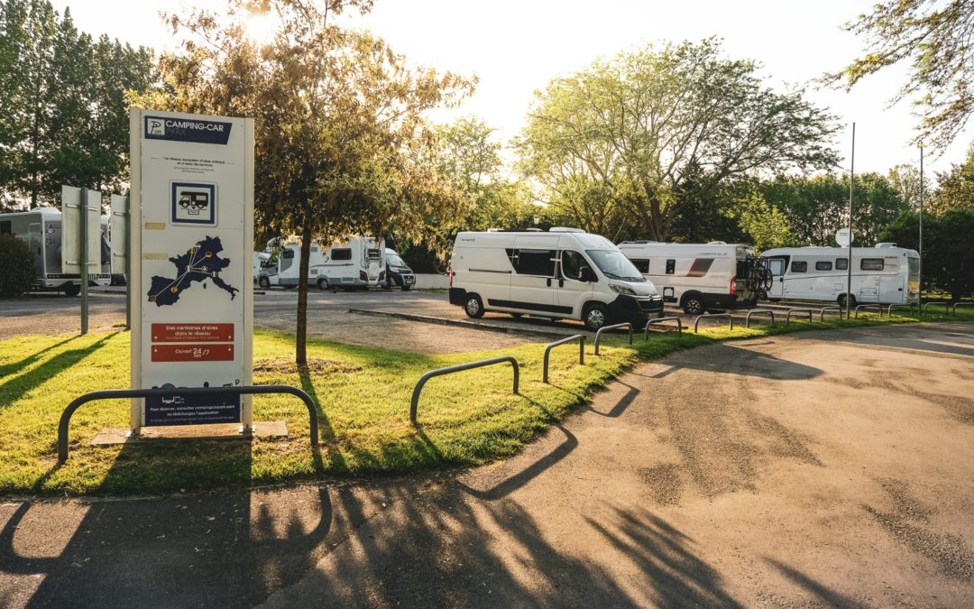 Plazas niveladas en área de autocaravanas